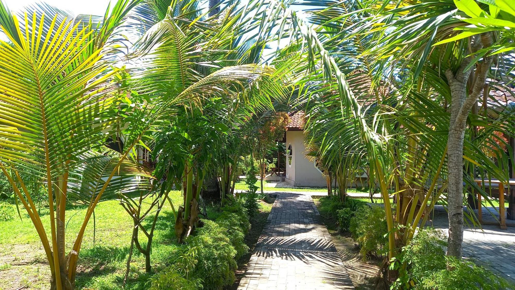 Gguesthouse Kuta  Exteriör bild